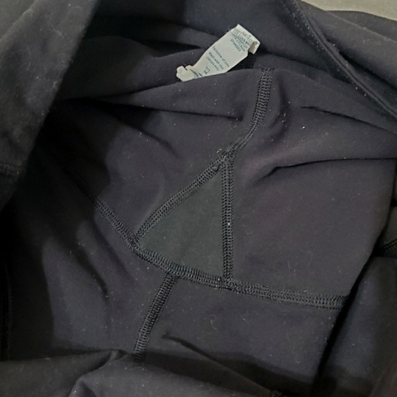 Lululemon Practice Daily Pant. Tights. Satin Ruched Details Side. Black. 10. 28" - Picture 13 of 15